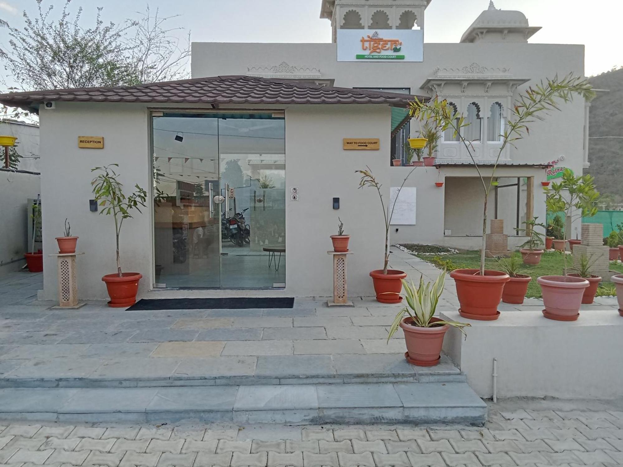 Tiger'S Trail Hotel & Food Court Kumbhalgarh Esterno foto