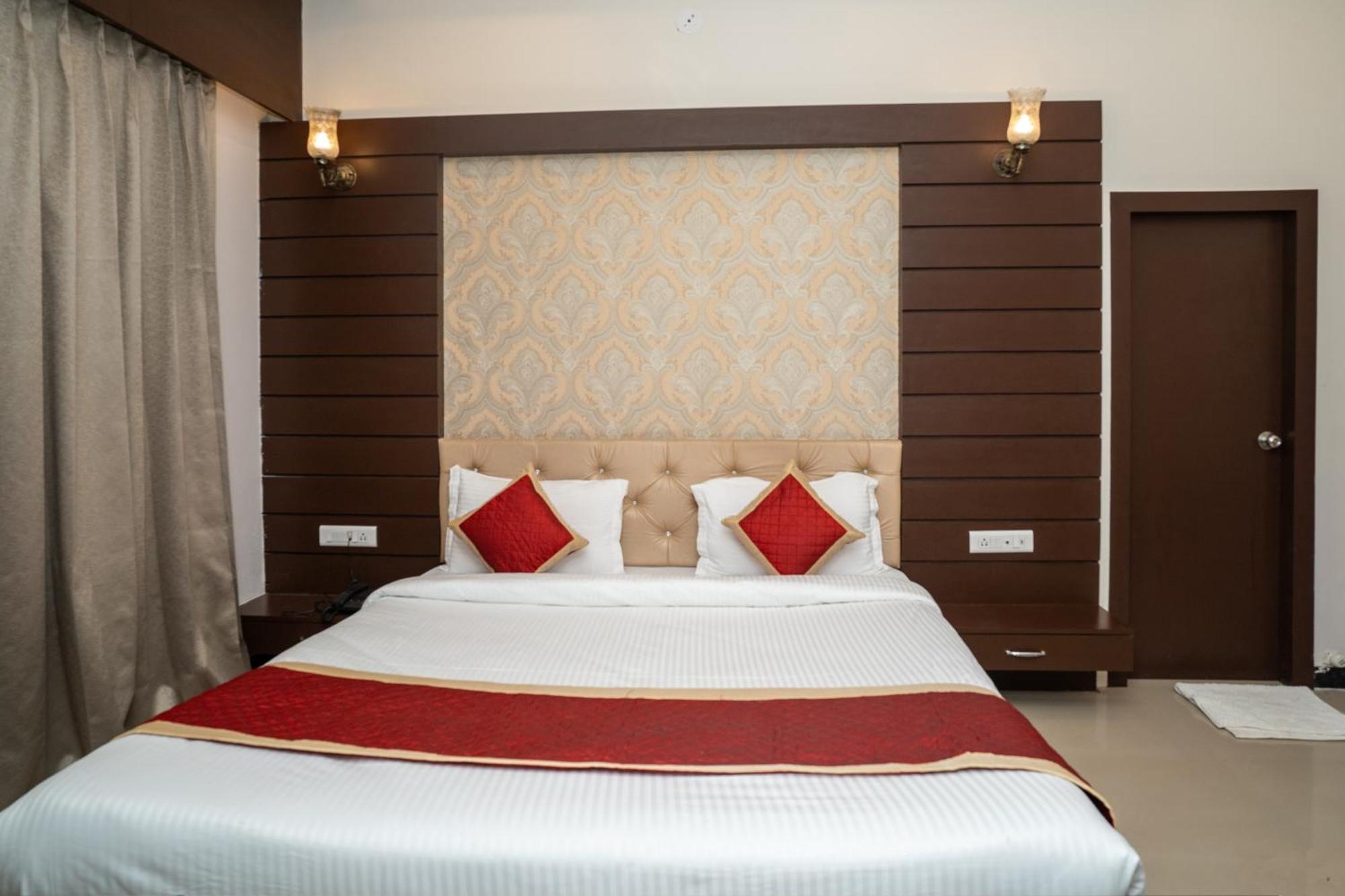Tiger'S Trail Hotel & Food Court Kumbhalgarh Esterno foto